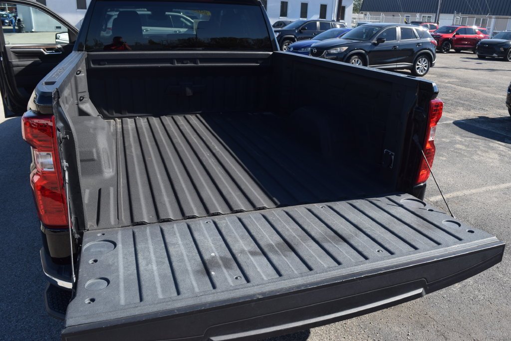 Used 2023 BLACK Chevrolet LT image 19