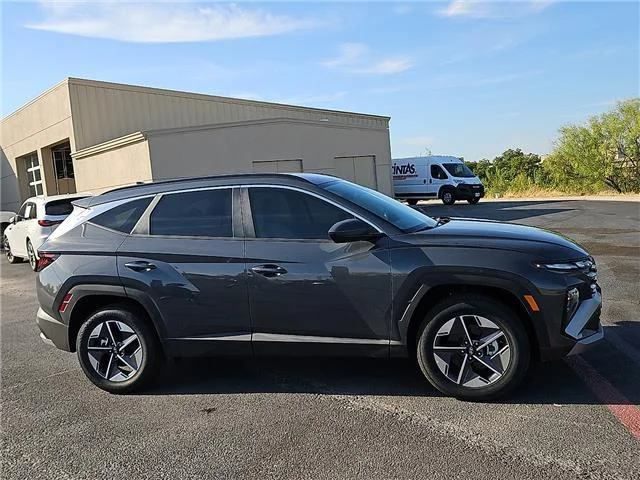 New 2026 Ecotronic Gray Hyundai SEL image 5