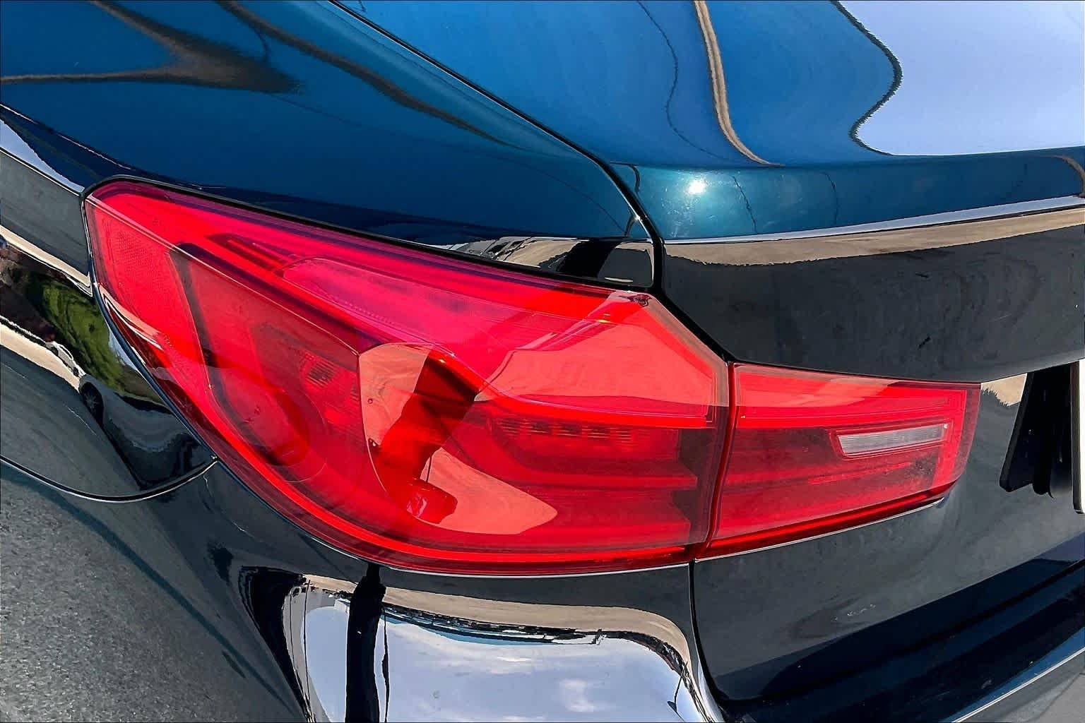 Used 2017 Jet Black BMW 530i image 28