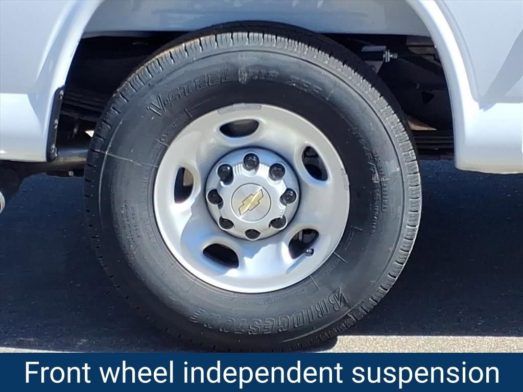 2025 Chevrolet Express Cargo Work Van - Photo 29