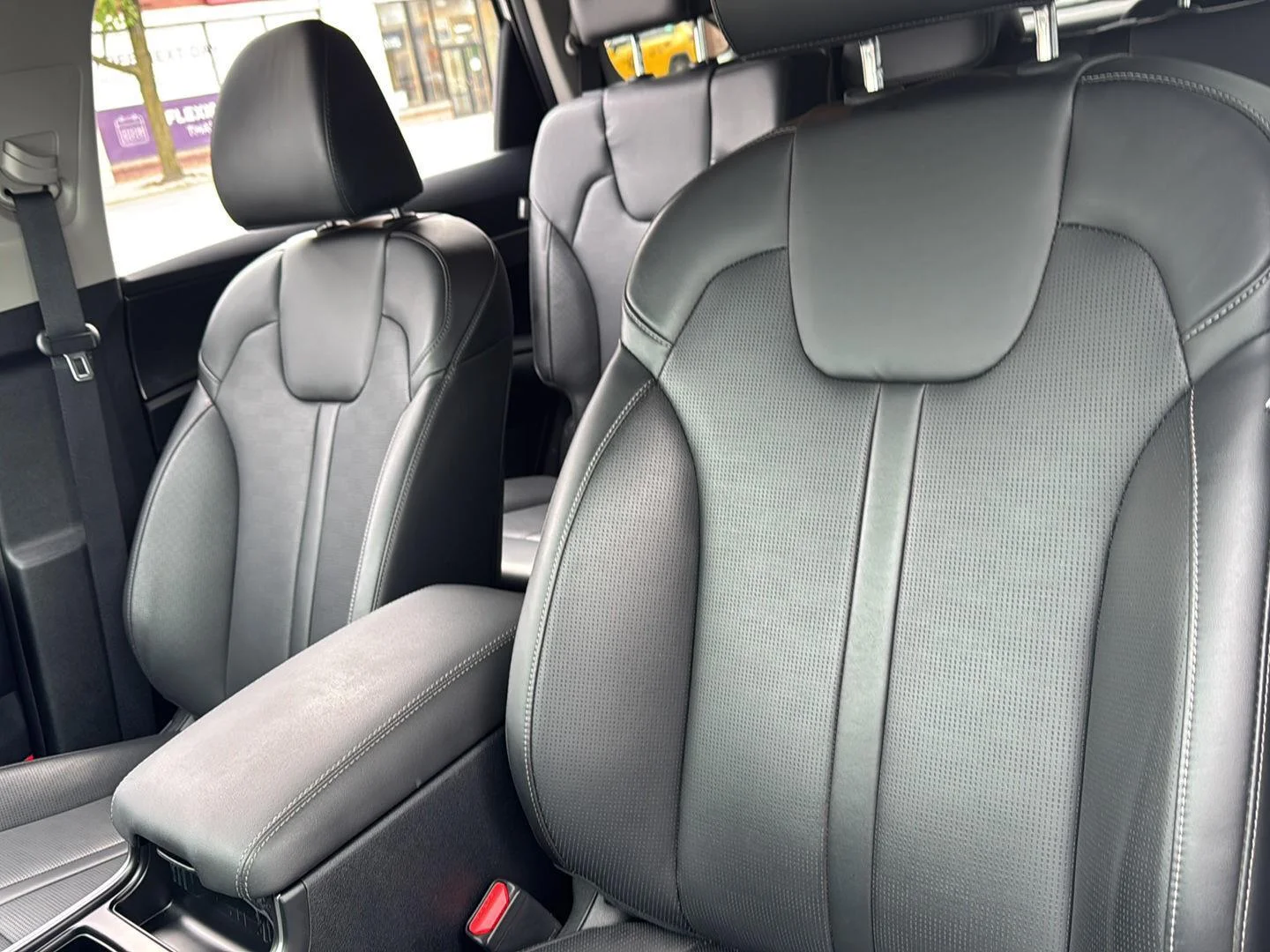 2025 Kia Sorento S - Photo 15