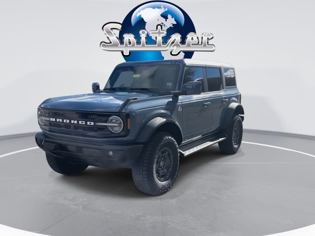 New 2025 Azure Gray Metallic Tri-Coat Ford Outer Banks® image 4