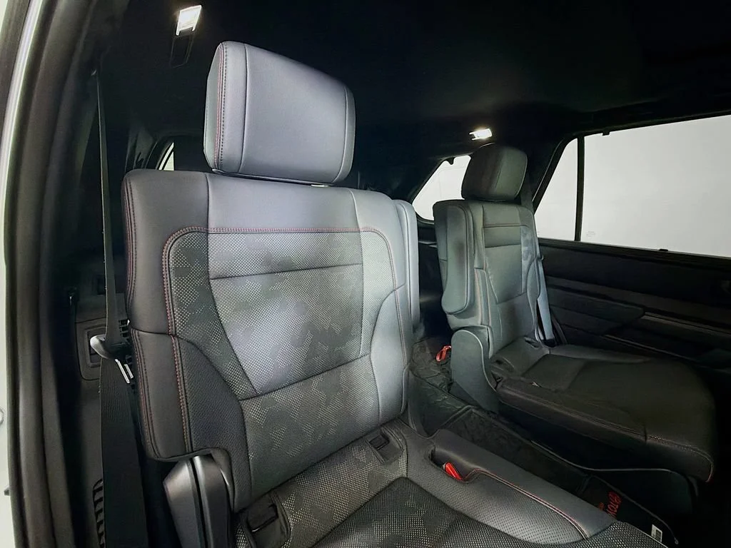 Used 2025 Ice Cap Toyota SR5 image 25
