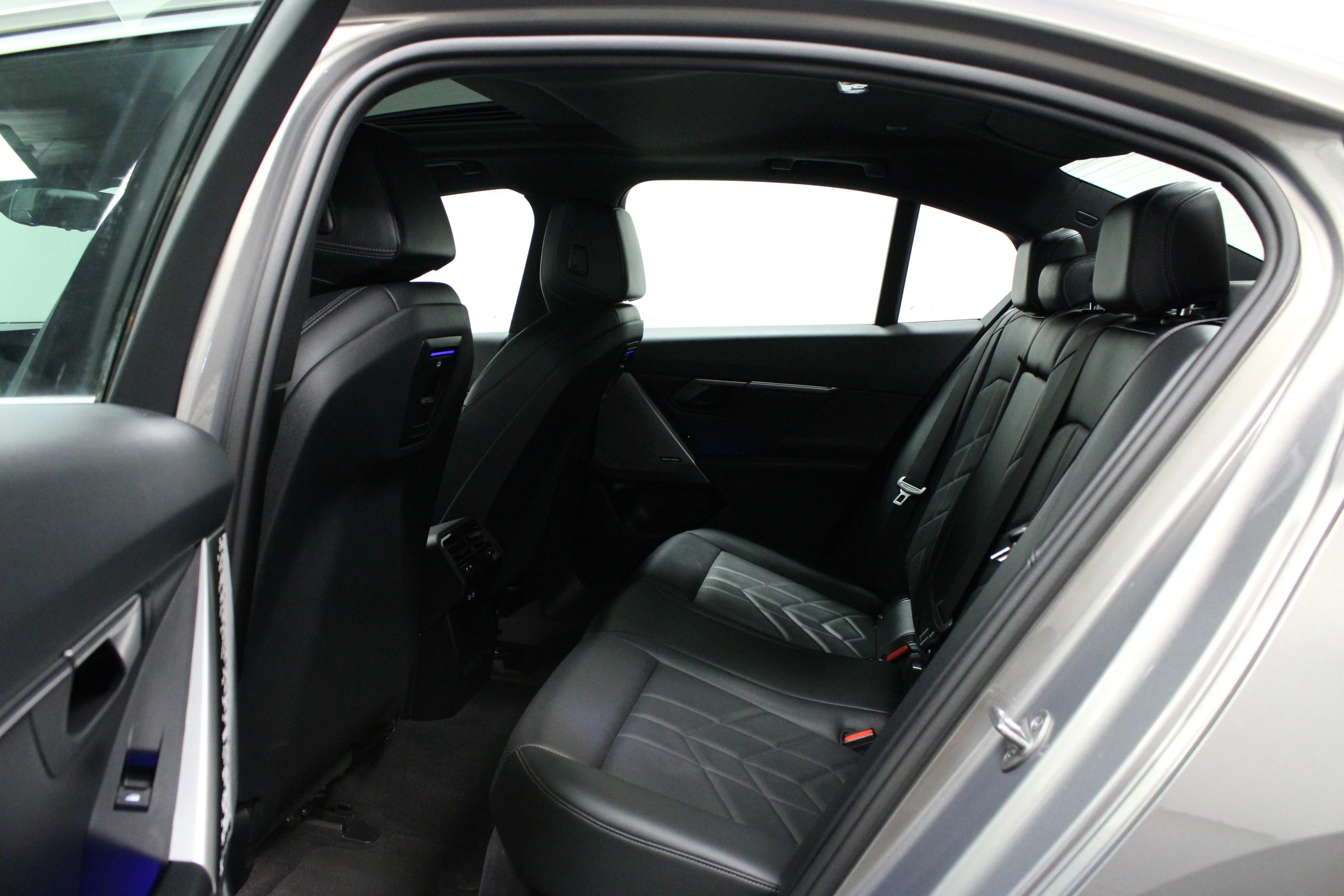 2024 BMW 5 Series 530i - Photo 13