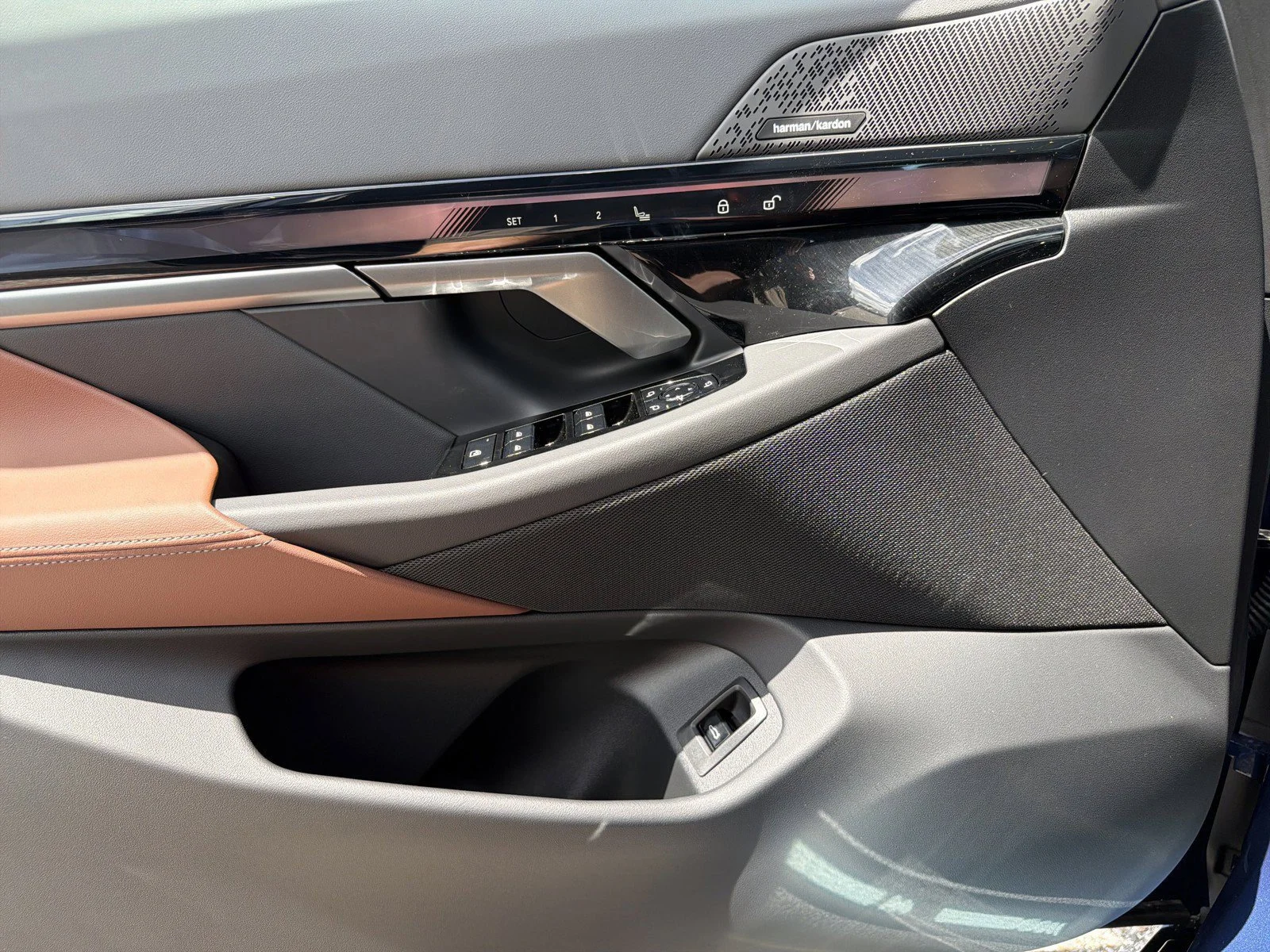 New 2026 Dune Grey Metallic BMW 30 xDrive image 24