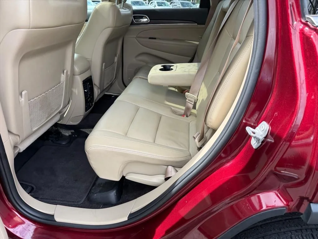 Used 2018 Red Jeep Limited image 11
