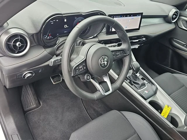 Used 2025 White Alfa Romeo Base image 11