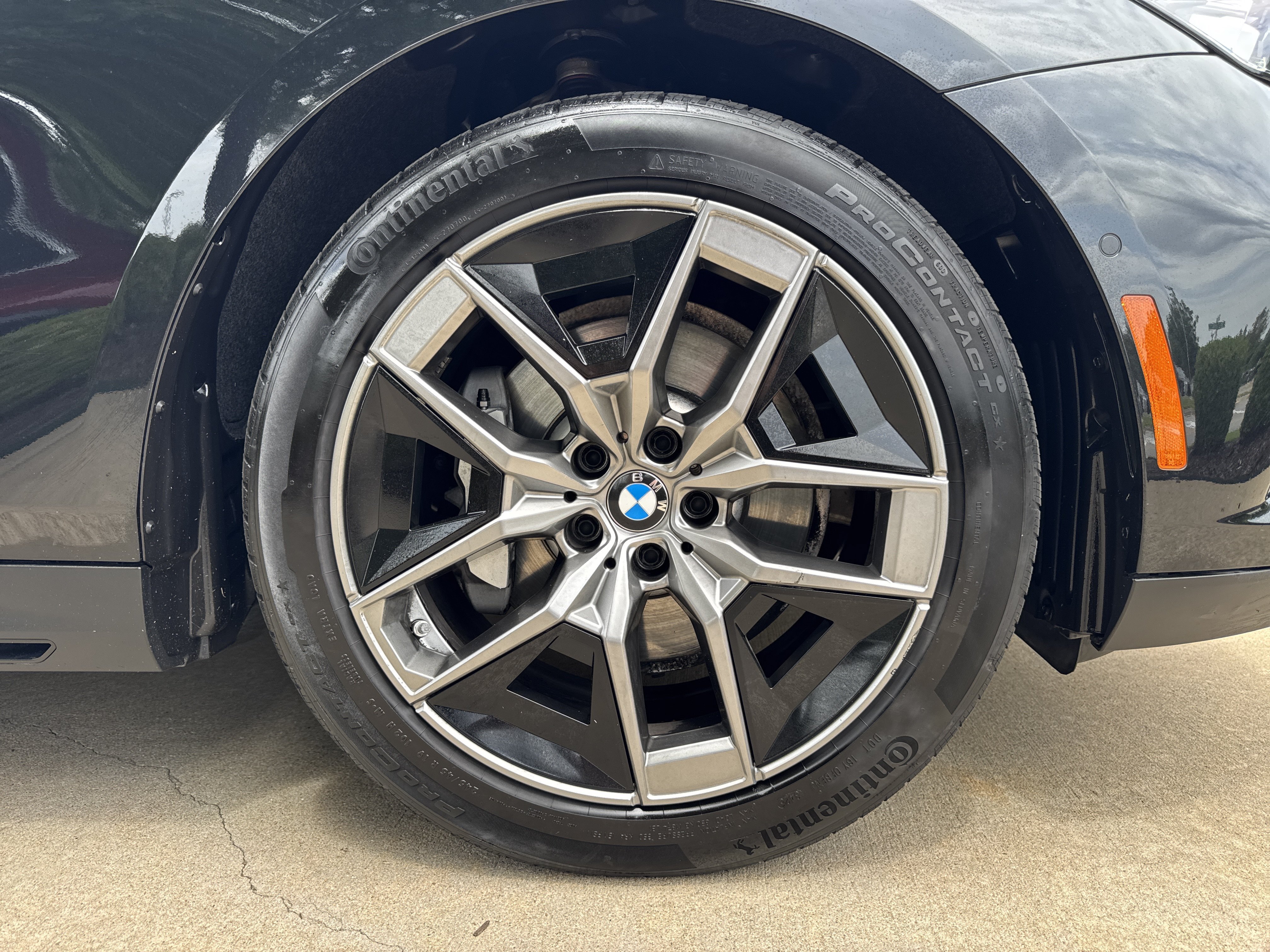 Certified Used 2026 Black Sapphire Metallic BMW 530i xDrive image 29
