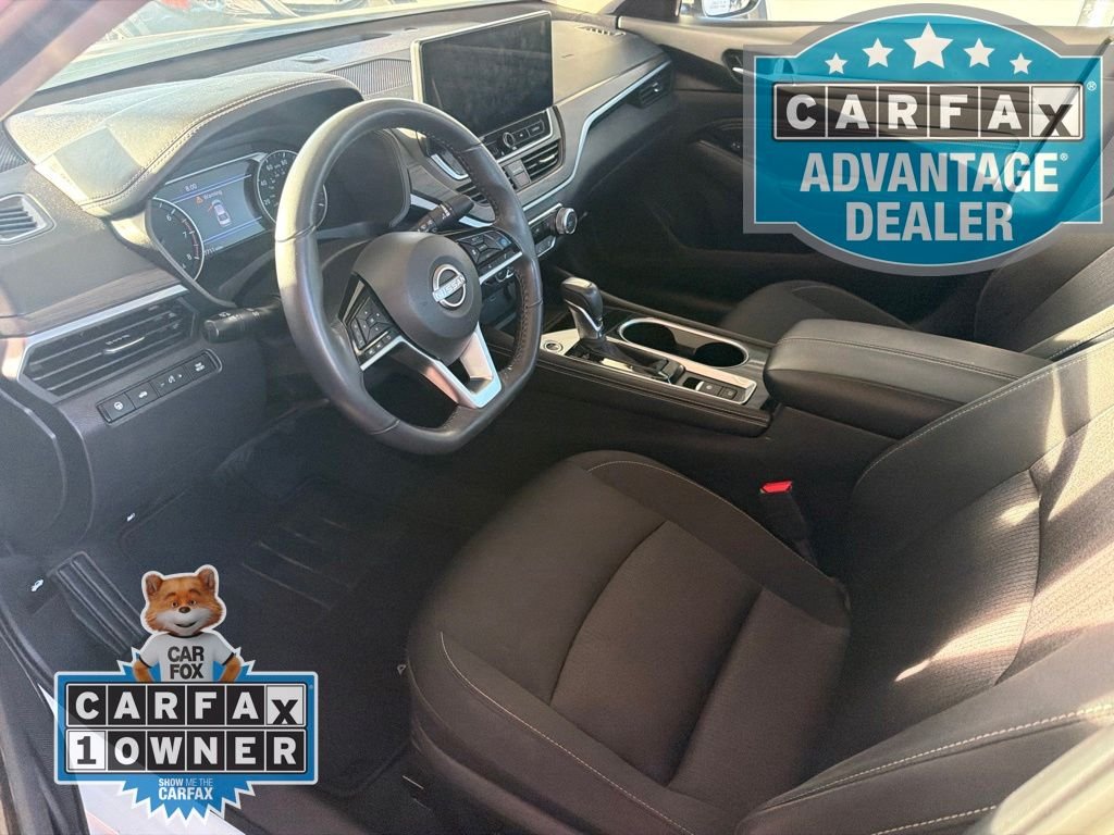 Used 2023 White Nissan SV FWD image 9