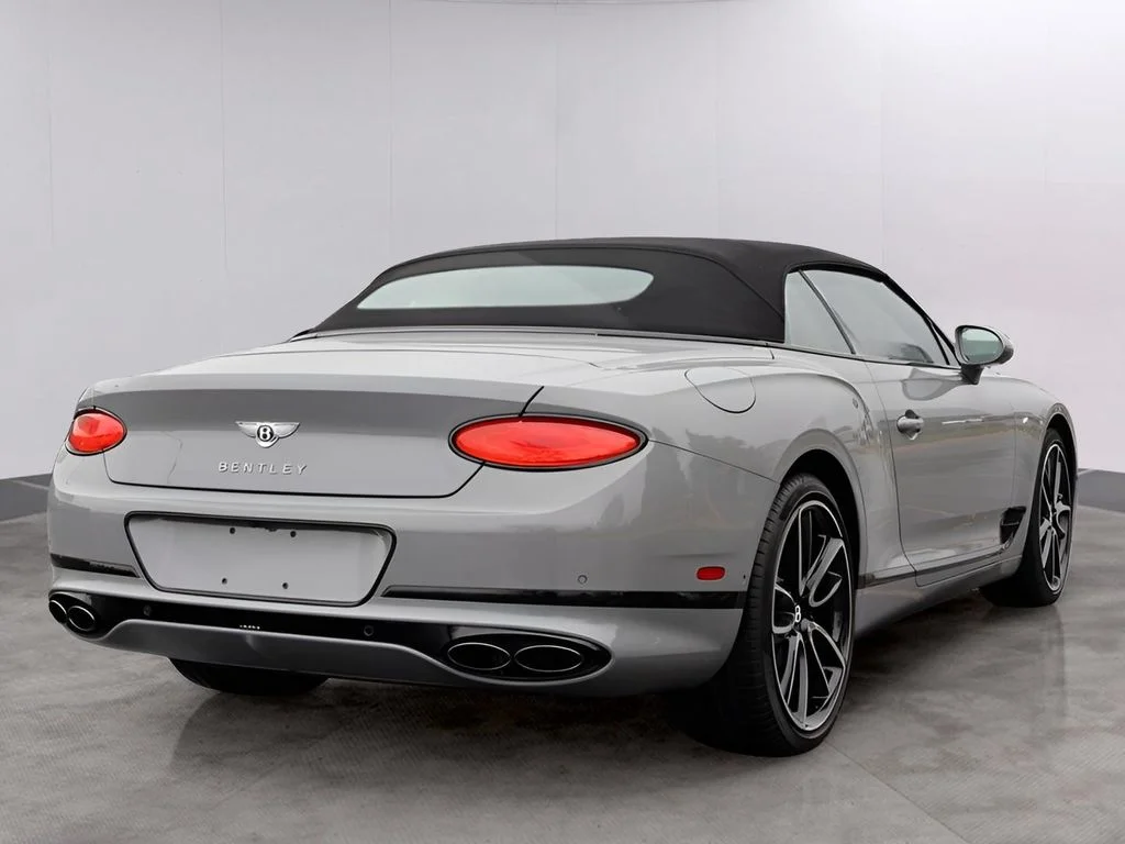 Used 2022 Cambrian Gray Metallic Bentley V8 image 5