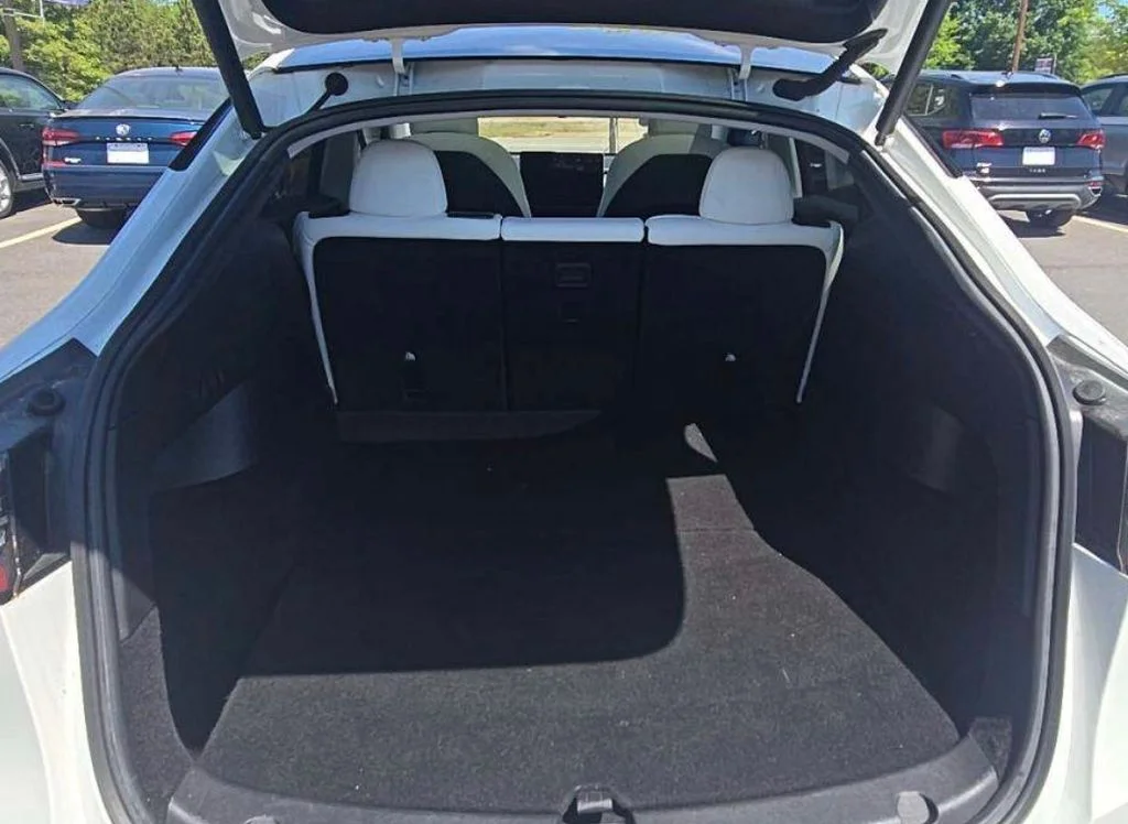 Used 2021 White Tesla Long Range image 8