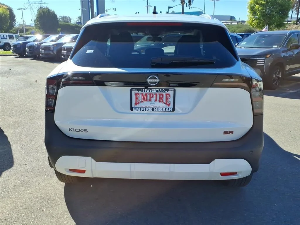 2026 Nissan KICKS SR - Photo 4