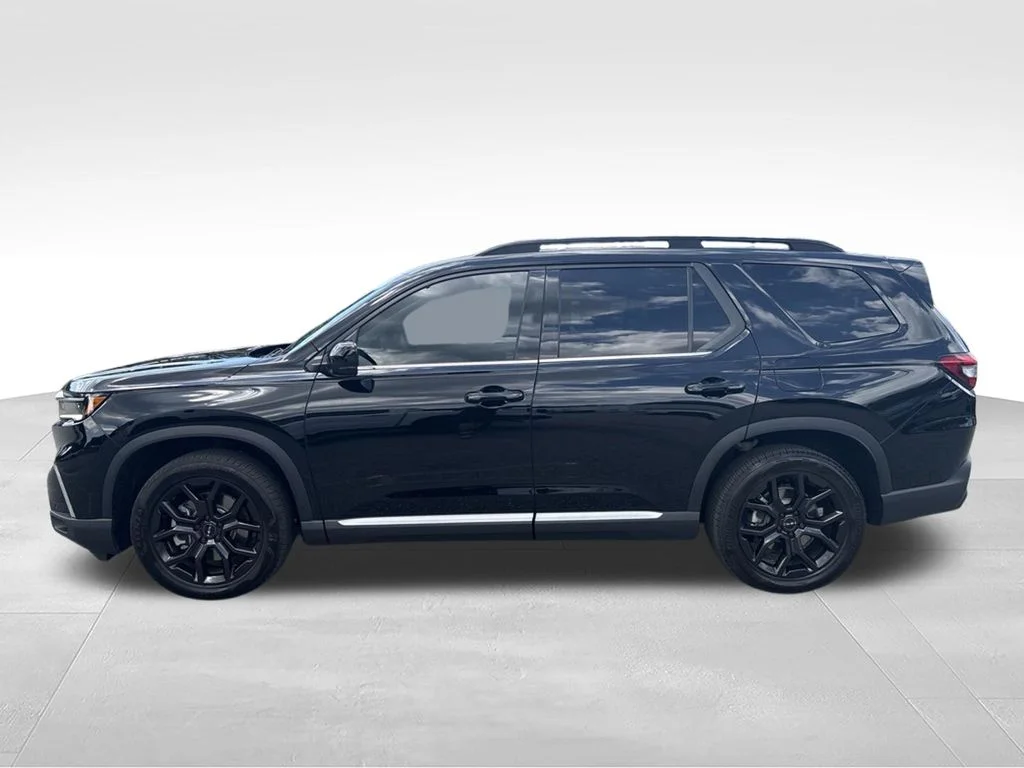 Used 2025 Black Honda Touring image 2