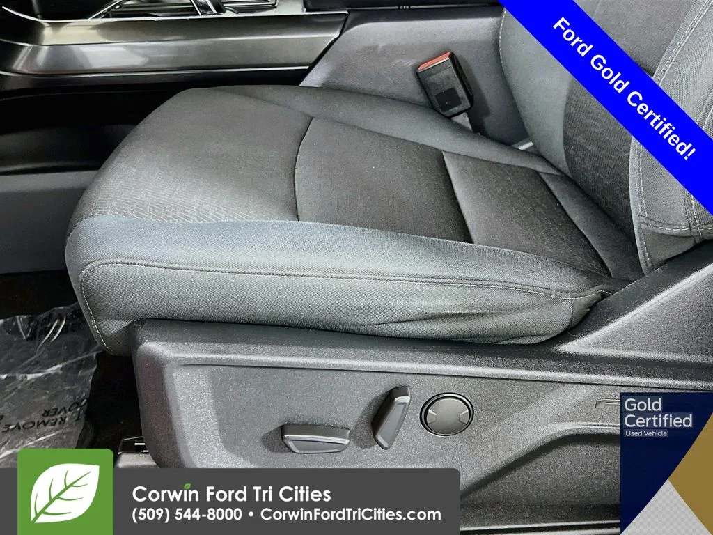 Used 2021 Rapid Red Metallic Tinted Clearcoat Ford XLT image 23