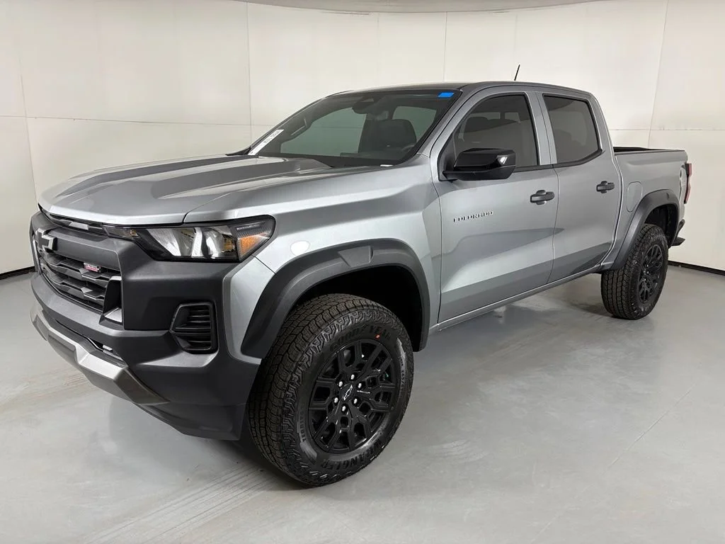 New 2026 Sterling Gray Metallic Chevrolet Trail Boss image 5