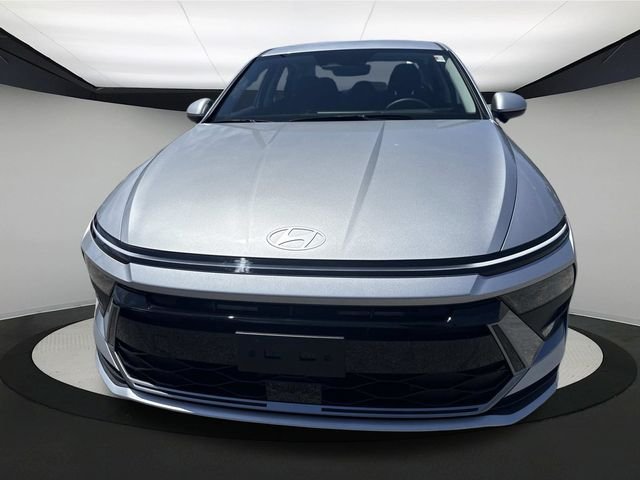 Certified Used 2025 Silver Hyundai SE image 10