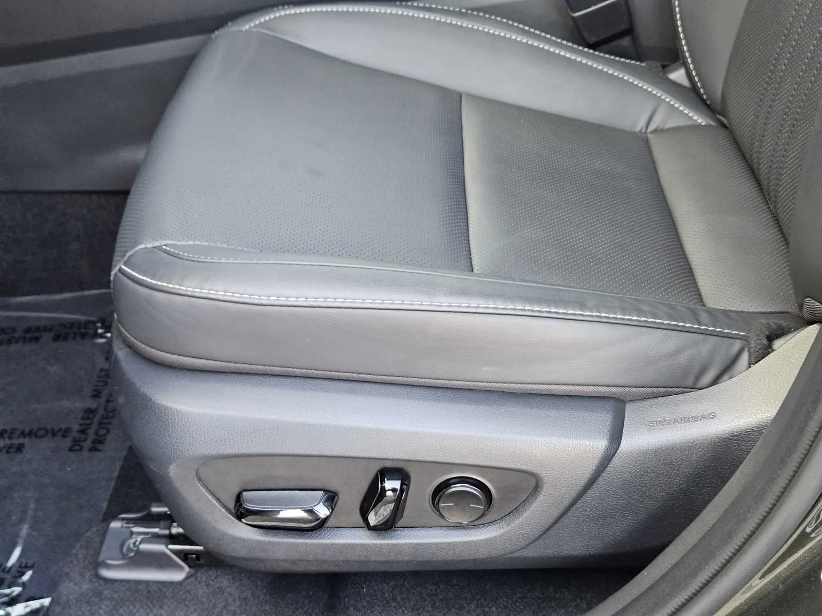 Certified Used 2025 NORI GREEN PEARL Lexus  image 19