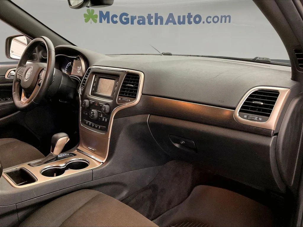 Used 2017 Gray Jeep Laredo image 21