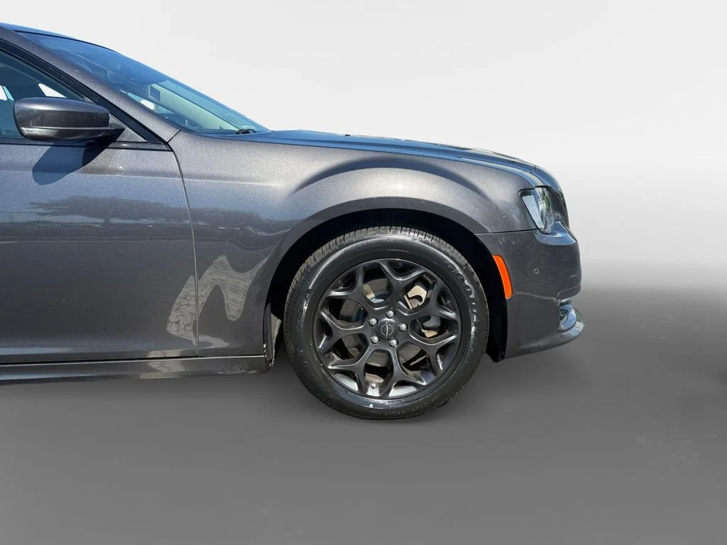 Used 2022 Gray Chrysler Touring image 17