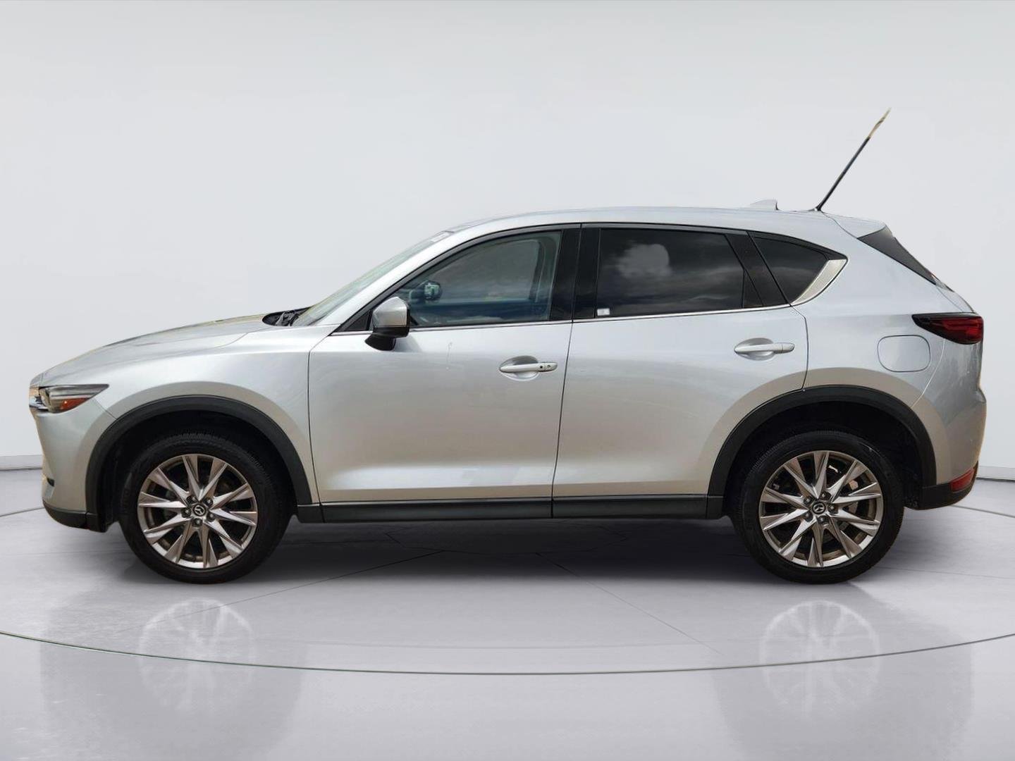 Used 2020 Sonic Silver Metallic Mazda Grand Touring image 4