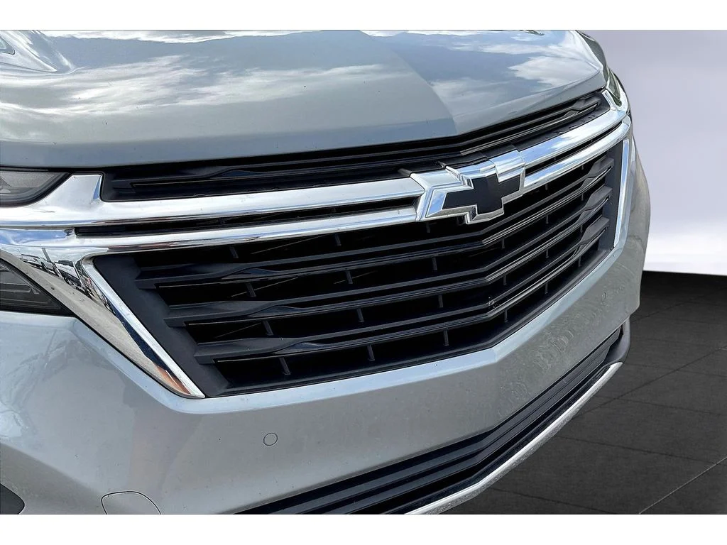 Used 2024 Sterling Gray Metallic Chevrolet LT image 21