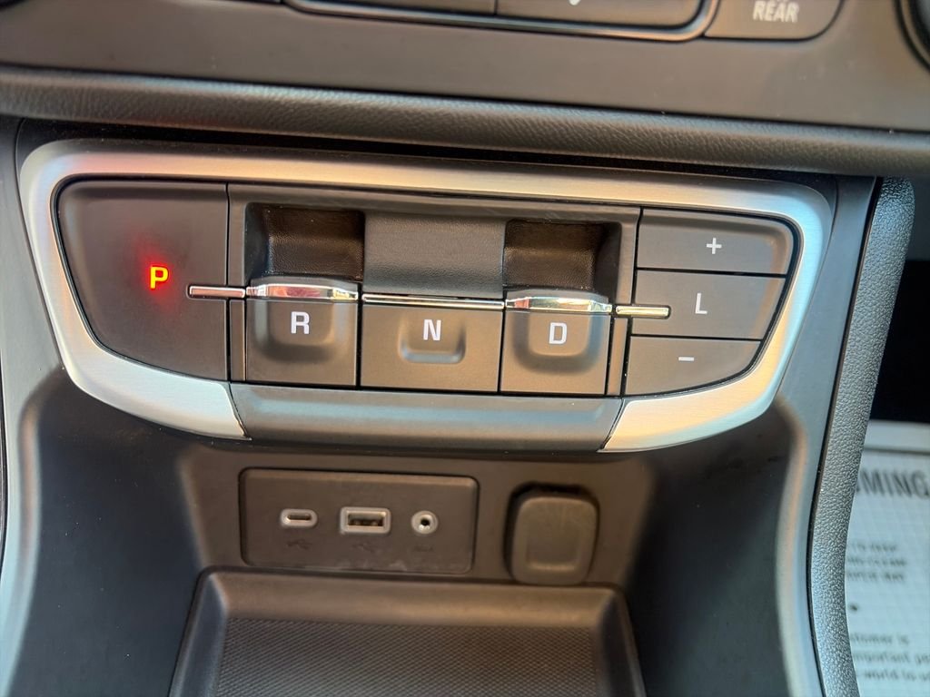 Used 2024 Silver GMC SLE image 23