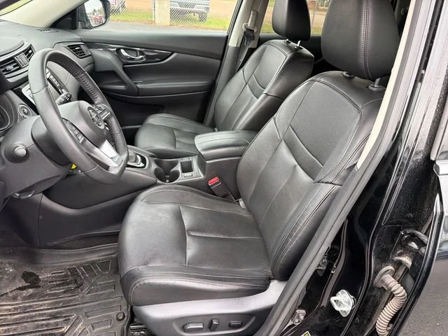 Used 2020 Black Nissan SL Intelligent AWD image 11