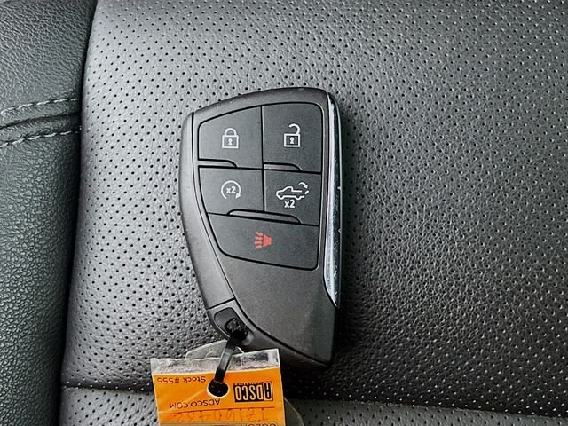 Used 2026 Silver GMC SLT image 31