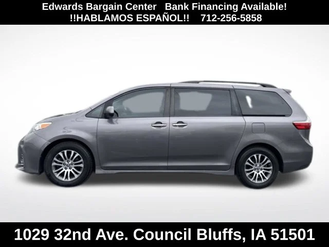 Used 2019 Gray Toyota XLE Premium image 4