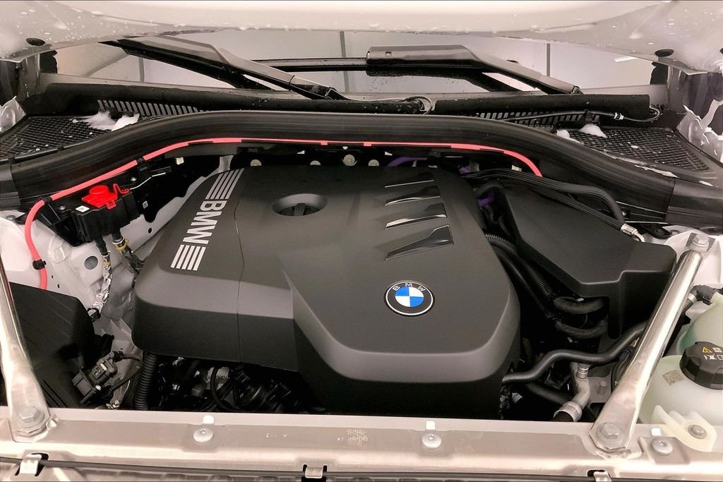 New 2026 Mineral White Metallic BMW xDrive image 8