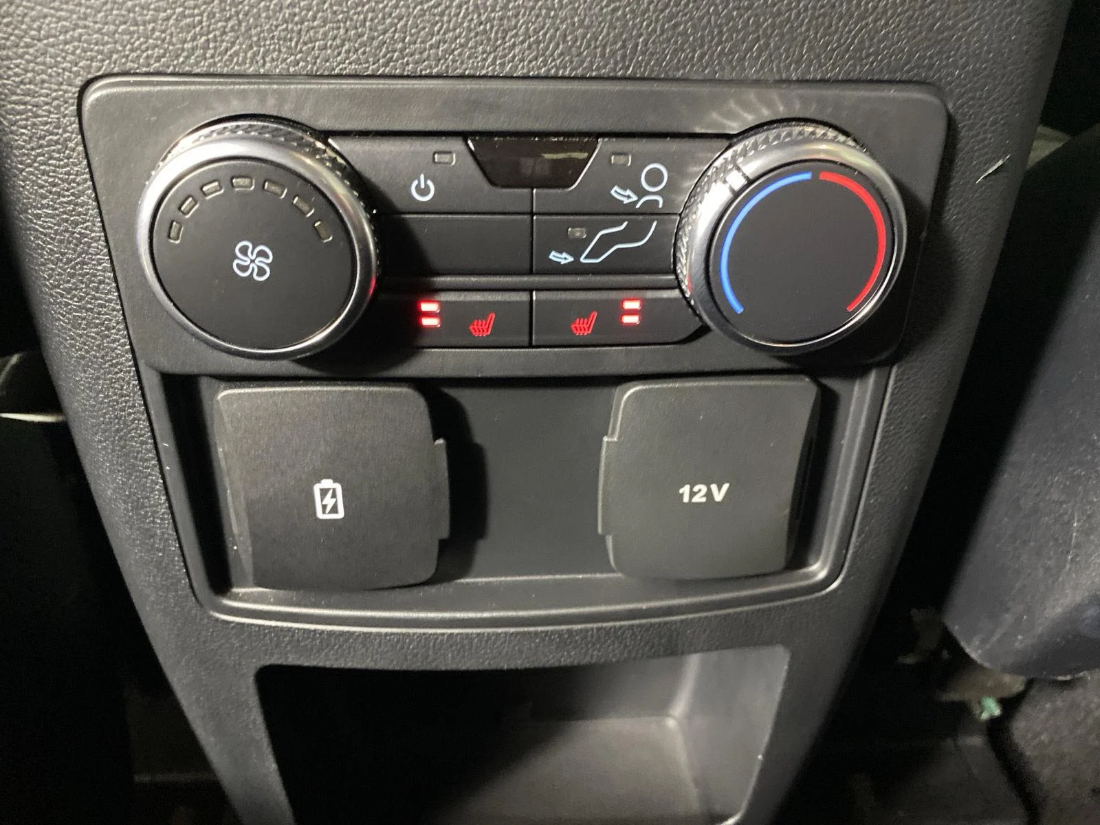 Used 2020 Oxford White Ford XLT image 28