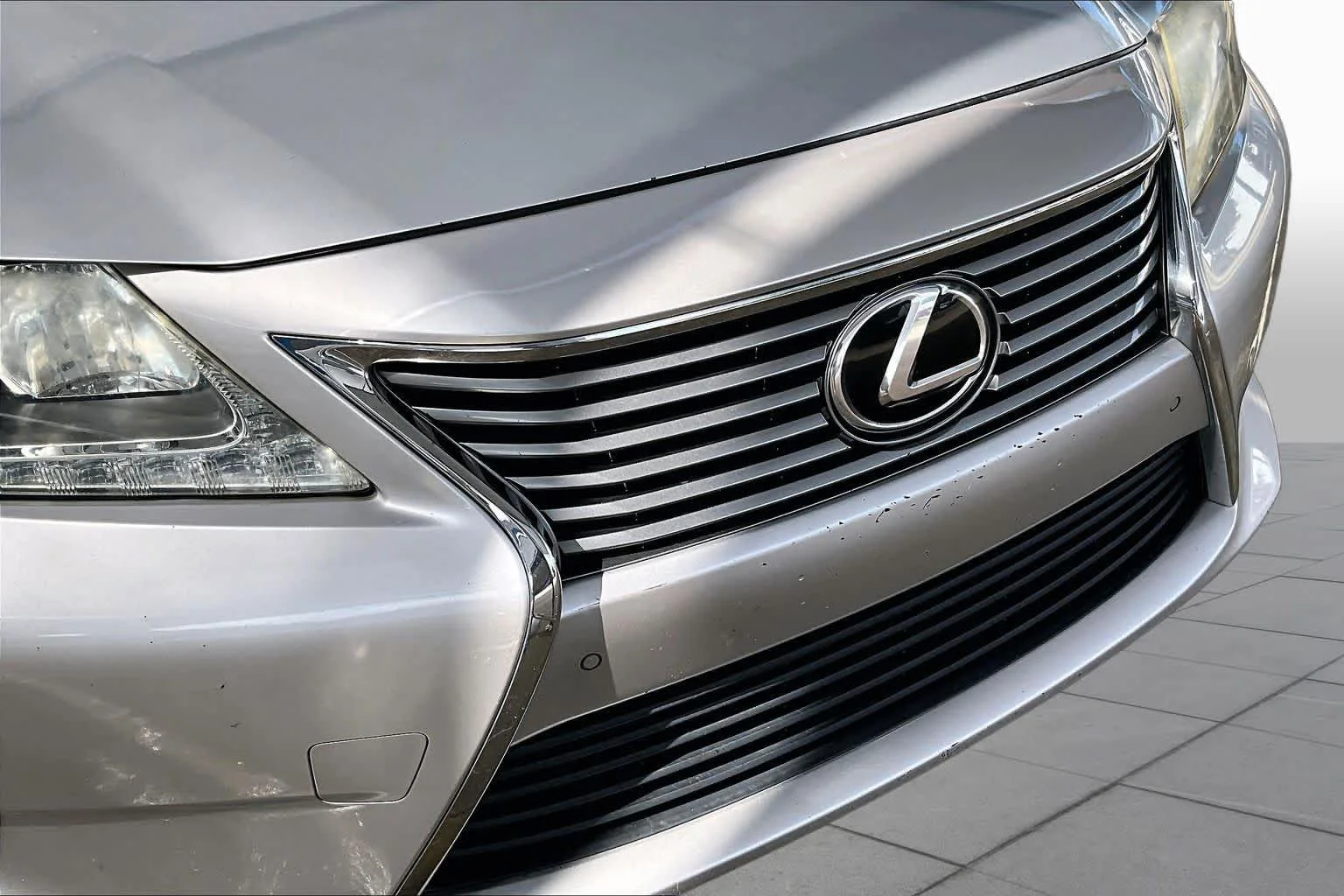 Used 2013 Silver Lining Metallic Lexus 4dr Sdn image 29