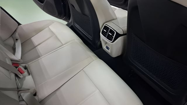2025 GENESIS G70 Standard - Photo 12