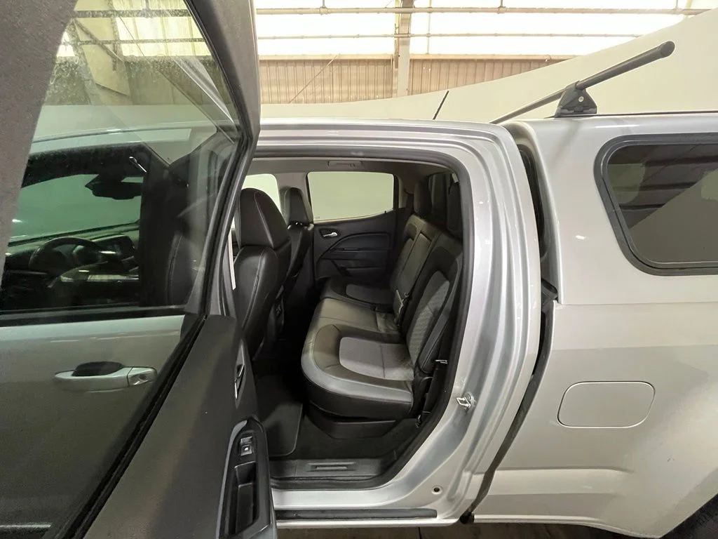Used 2016 Silver Chevrolet Z71 image 16