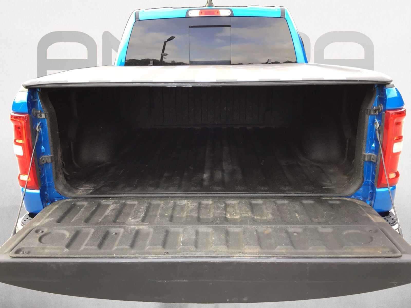Certified Used 2025 Hydro Blue Pearlcoat Ram Lone Star image 12