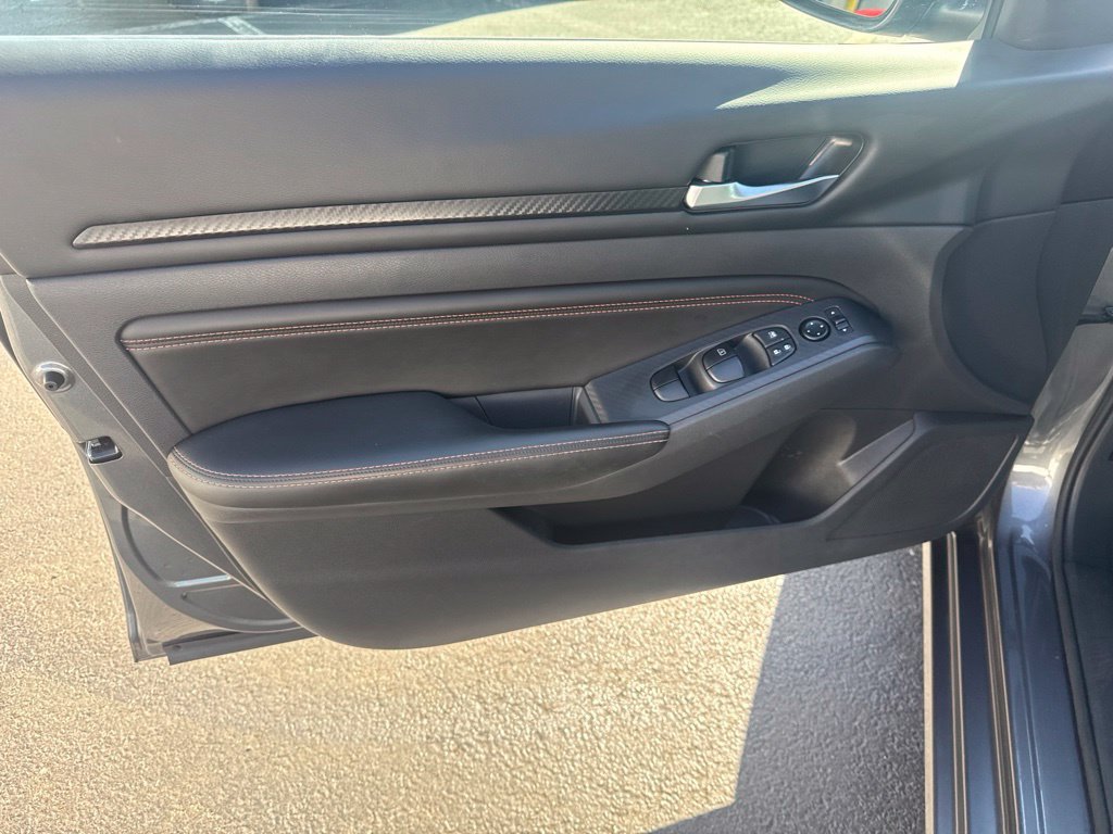 Used 2022 Gray Nissan 2.5 SR image 37