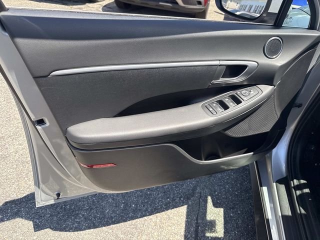 2025 Hyundai Sonata SE - Photo 16