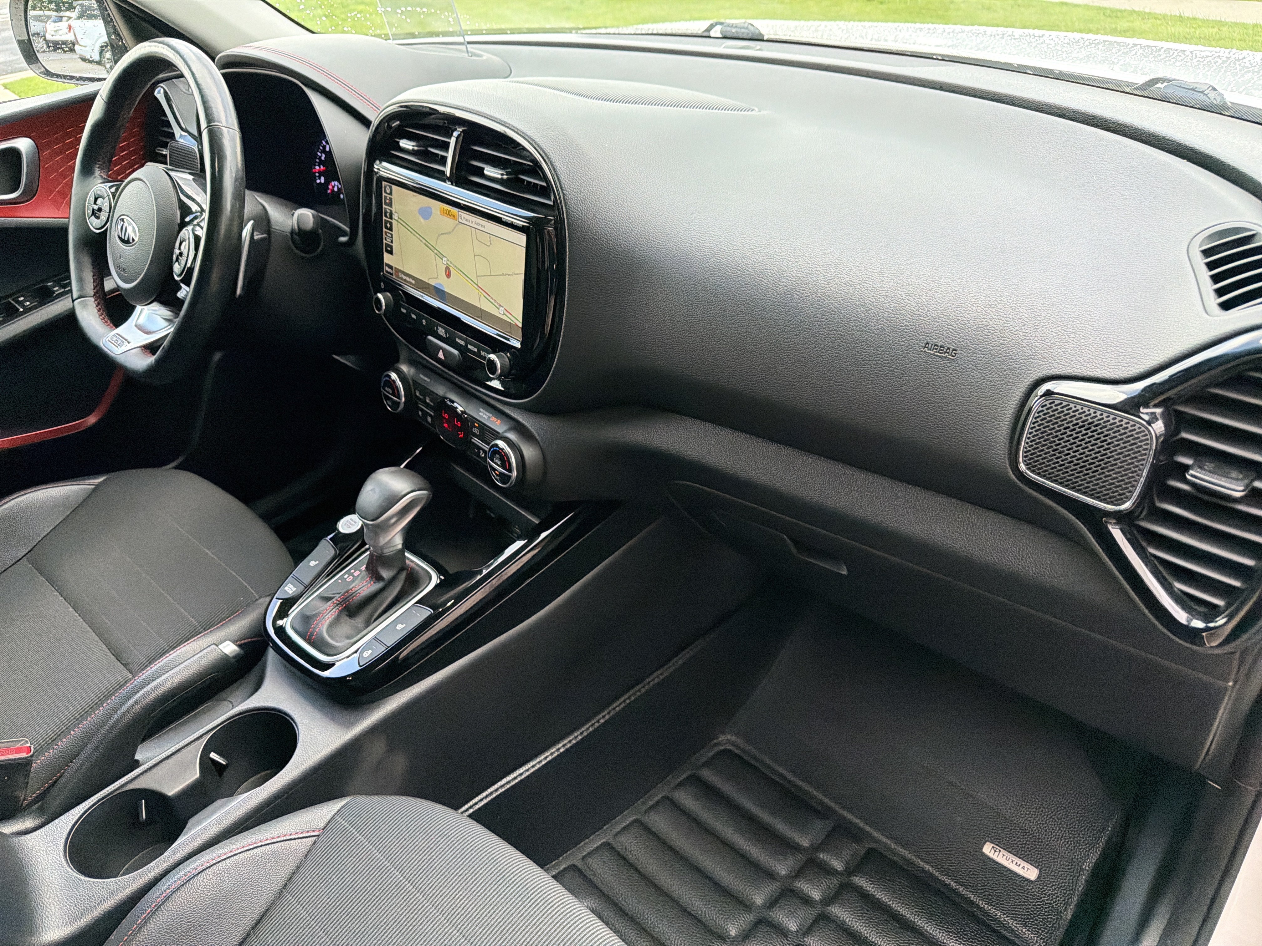 Used 2021 Snow White Pearl Kia Turbo image 12