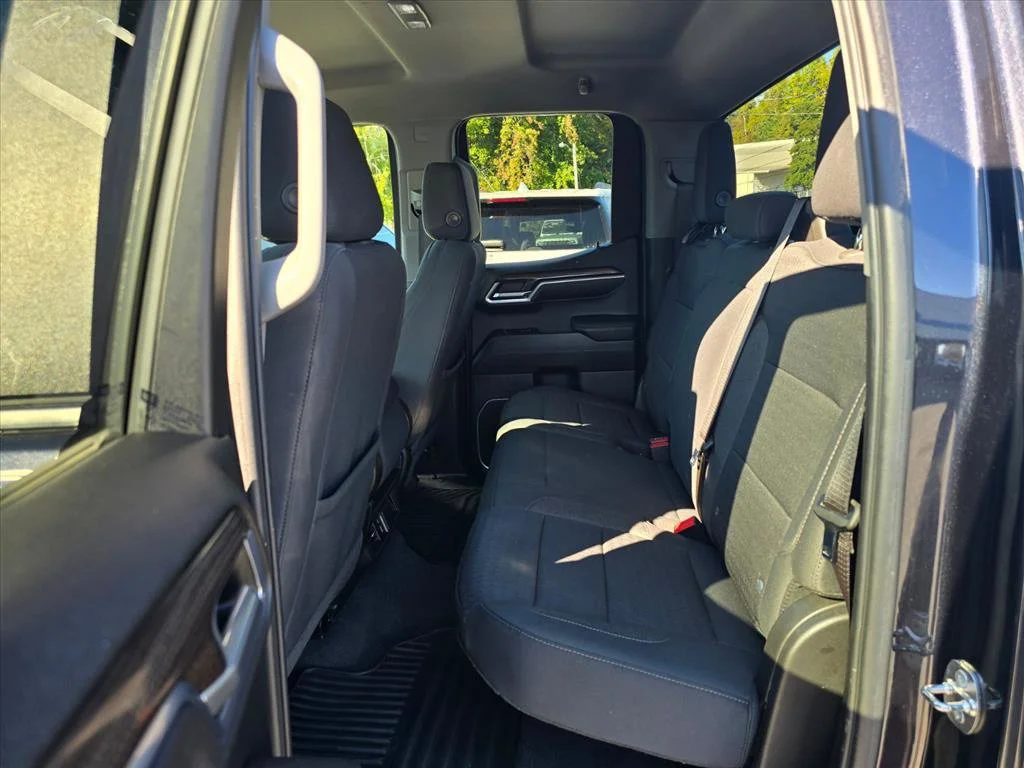 Used 2023 DARK ASH METALLIC Chevrolet LT image 17