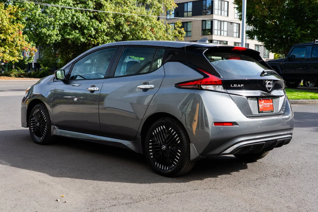 Used 2025 Gray Nissan SV Plus image 4