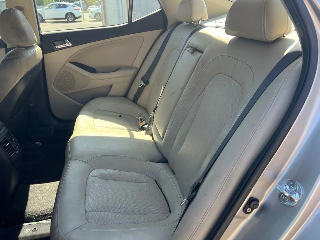 Used 2011 Silver Kia EX image 7