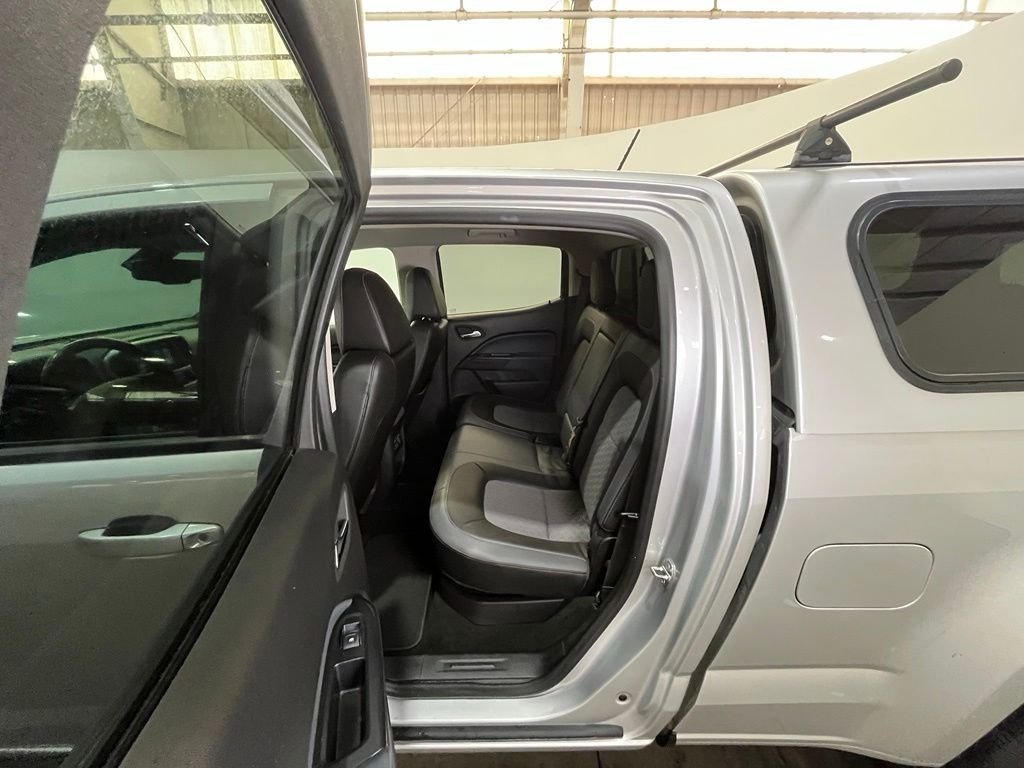 Used 2016 Silver Ice Metallic Chevrolet Z71 image 16