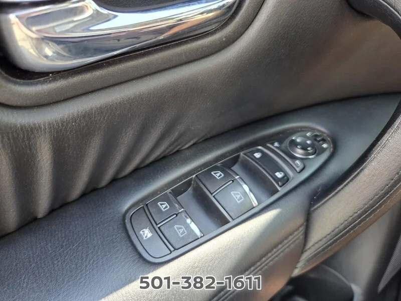 Used 2024 Blue Pearl NISSAN 4X2 SL image 30