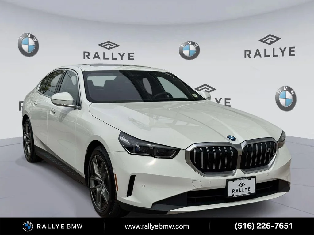 2025 BMW i5 xDrive40 Sedan's photo