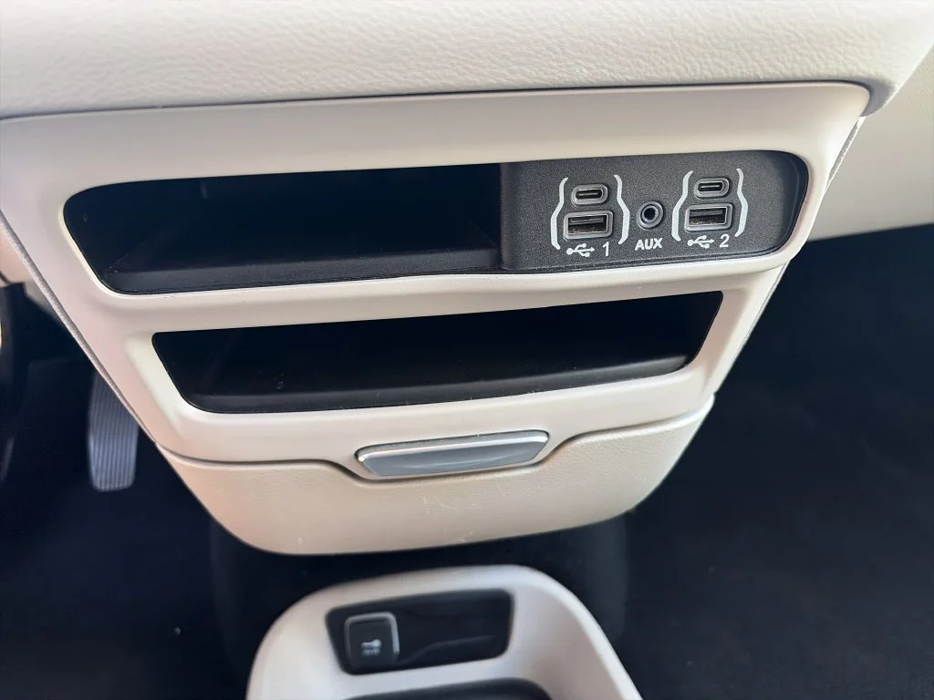 2024 Chrysler Pacifica Touring L - Photo 22