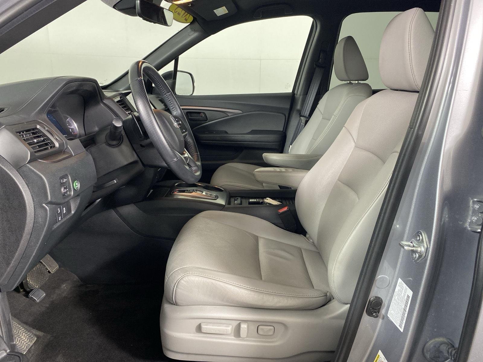 Used 2023 Lunar Silver Metallic Honda EX-L image 13