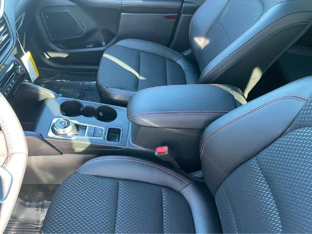 2025 Ford Escape ST-Line - Photo 65