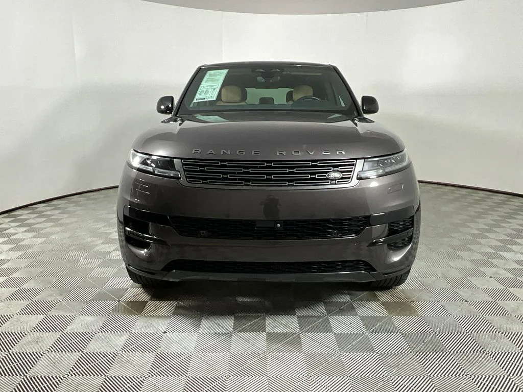 Used 2024 Brown Land Rover SE image 8