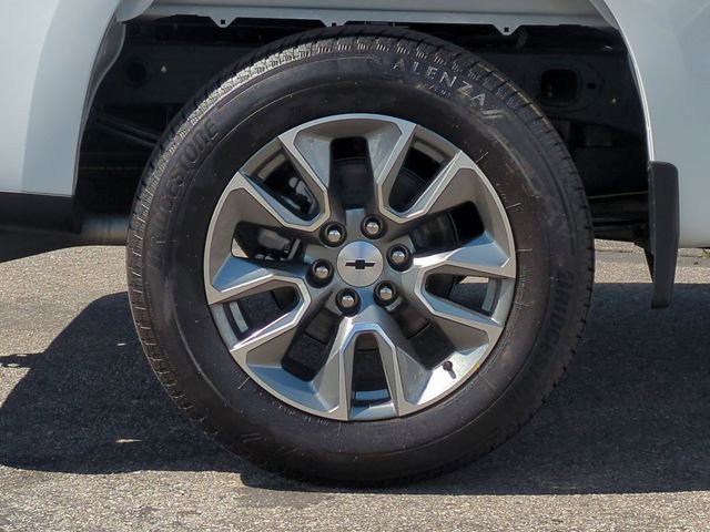 New 2026 Summit White Chevrolet RST image 34