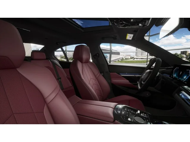 New 2026 Mineral White Metallic BMW xDrive40 image 9
